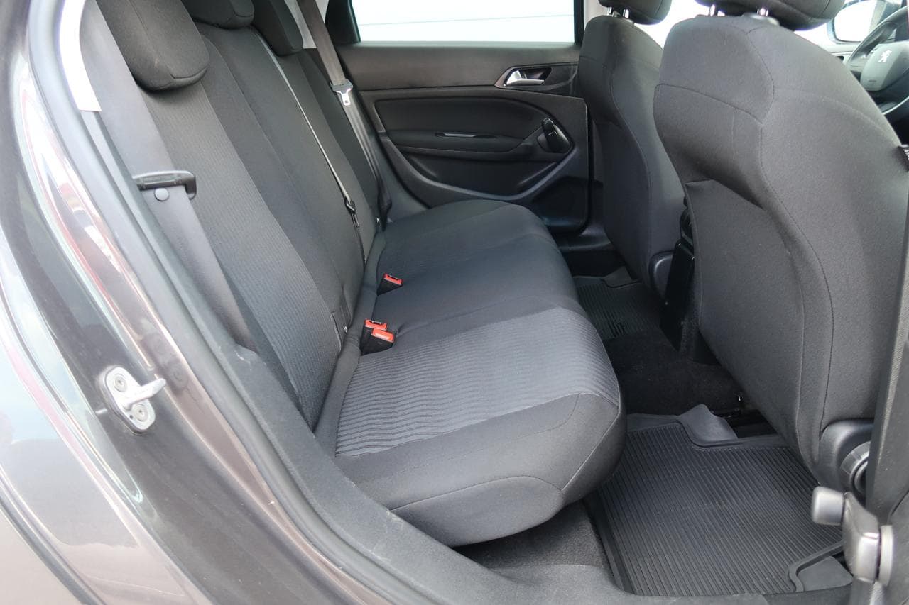 2016 Peugeot 308 - 23