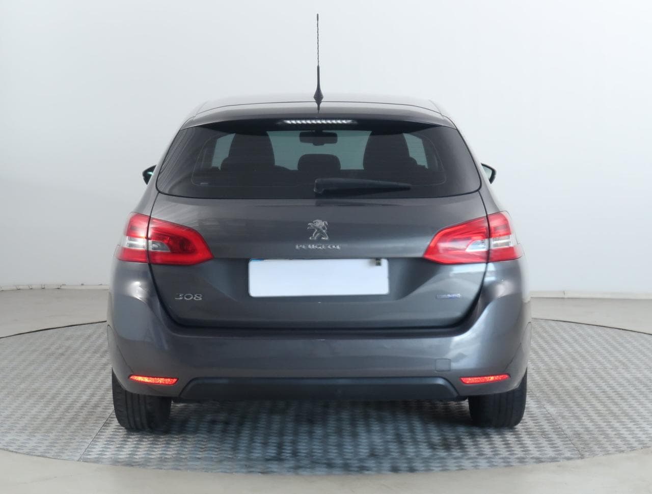 2016 Peugeot 308 - 11