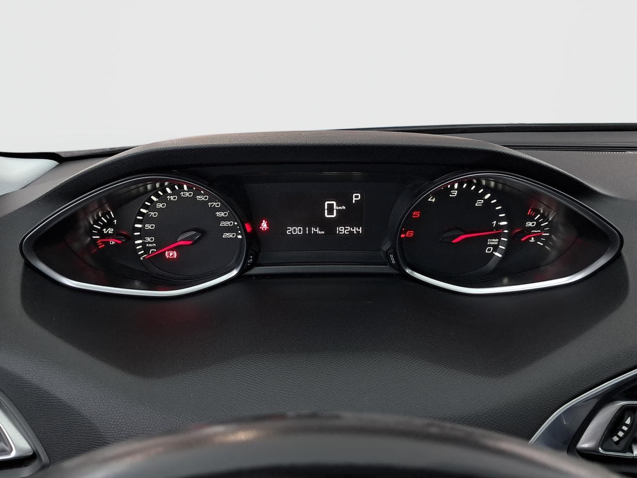 2015 Peugeot 308 - 17
