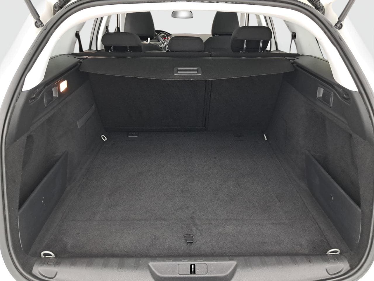 2015 Peugeot 308 - 20