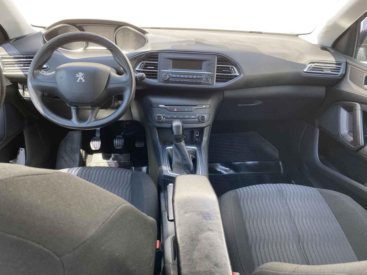 2015 Peugeot 308 - 8
