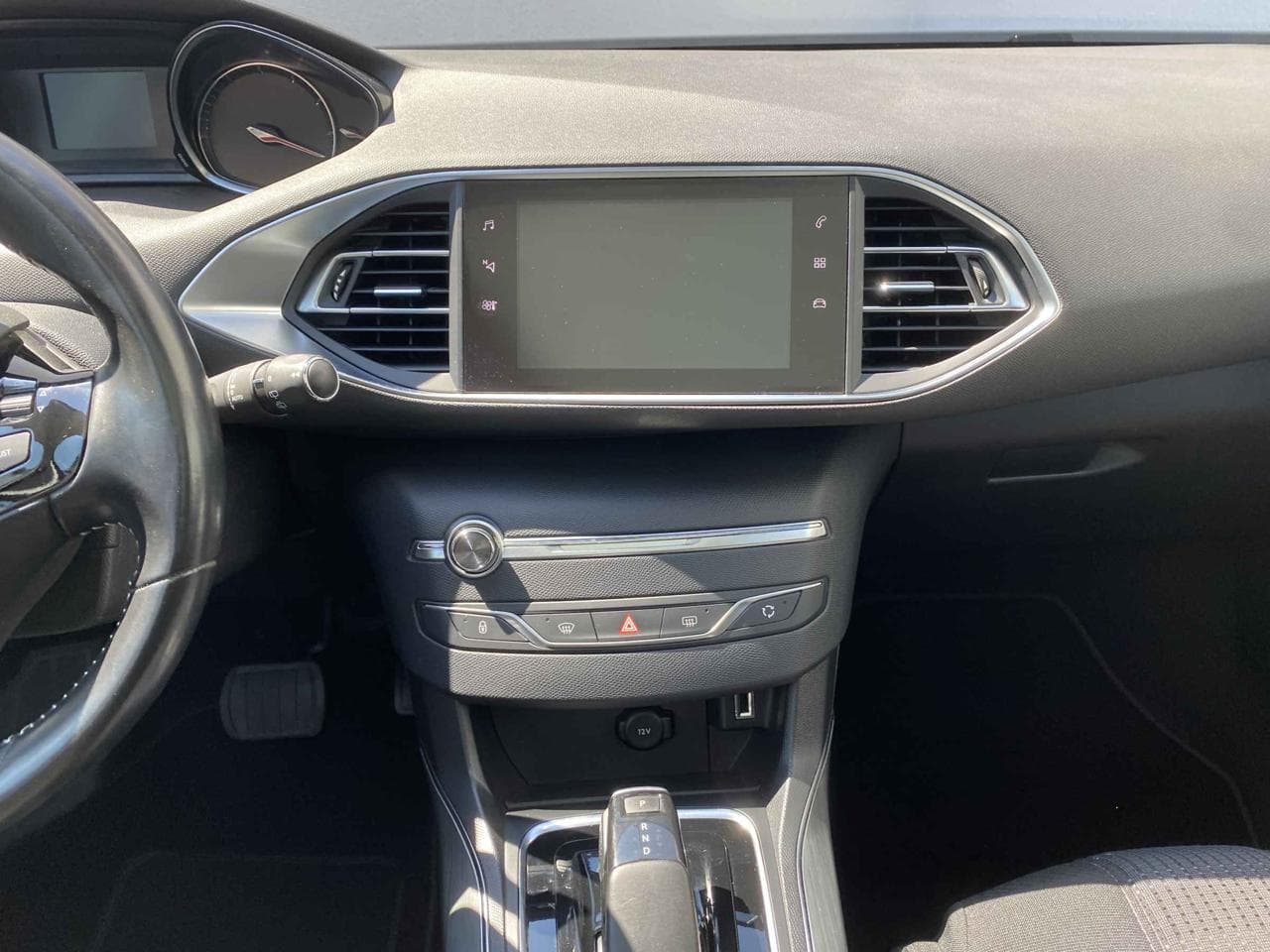 2018 Peugeot 308 - 12