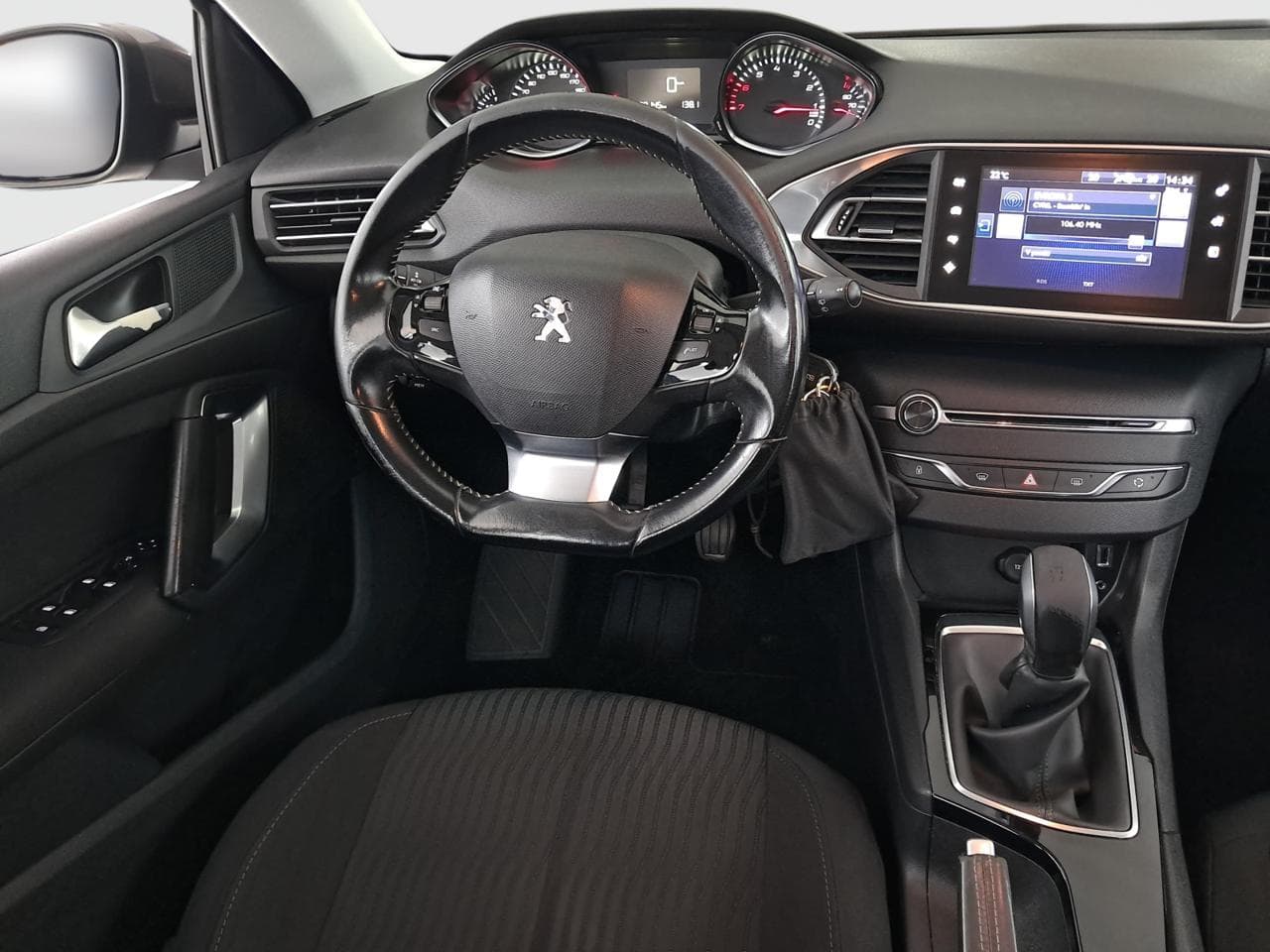 2017 Peugeot 308 - 9