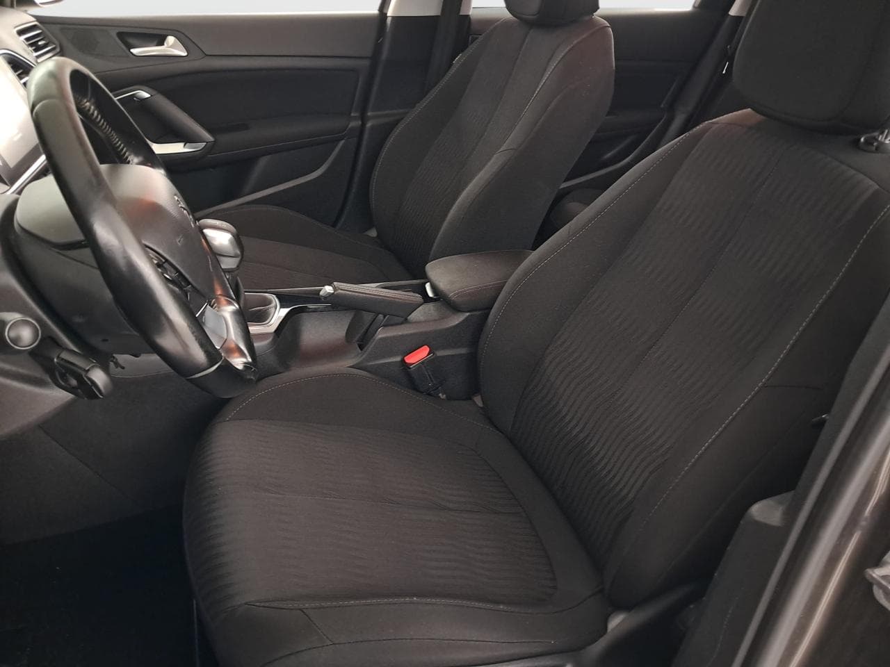 2017 Peugeot 308 - 16
