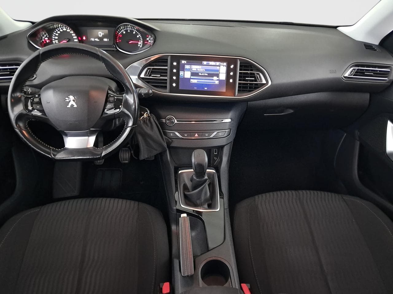 2017 Peugeot 308 - 10