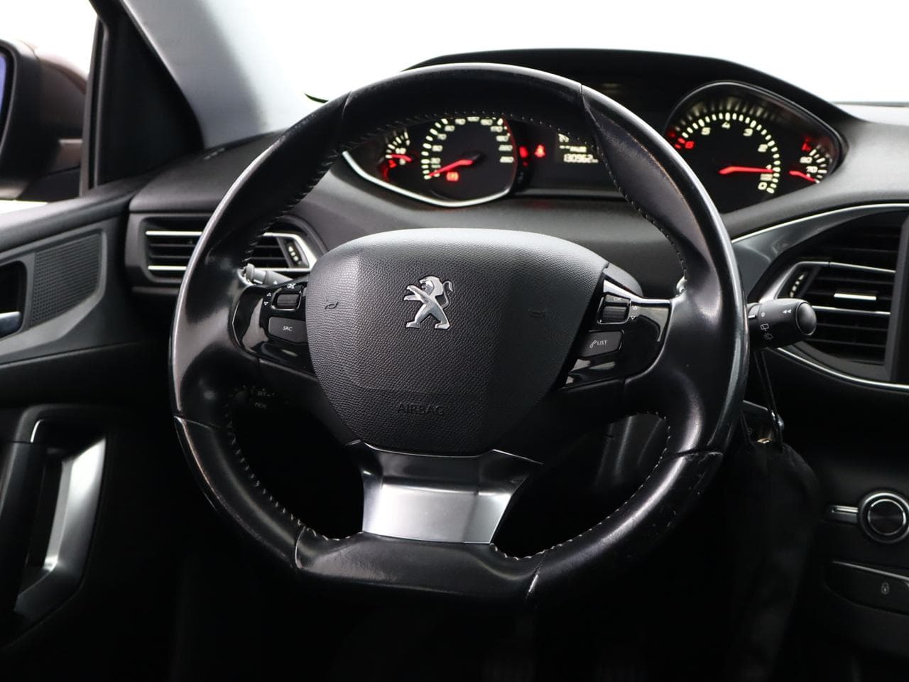 2015 Peugeot 308 - 18