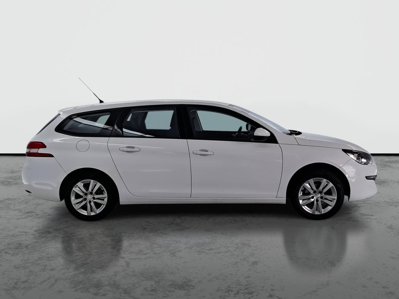 2017 Peugeot 308 - 8