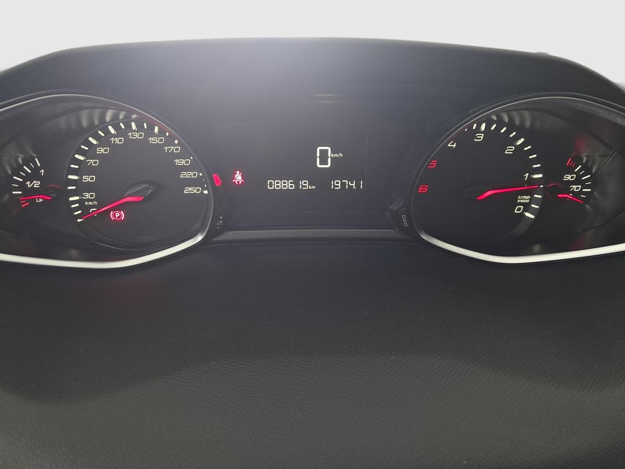 2017 Peugeot 308 - 17