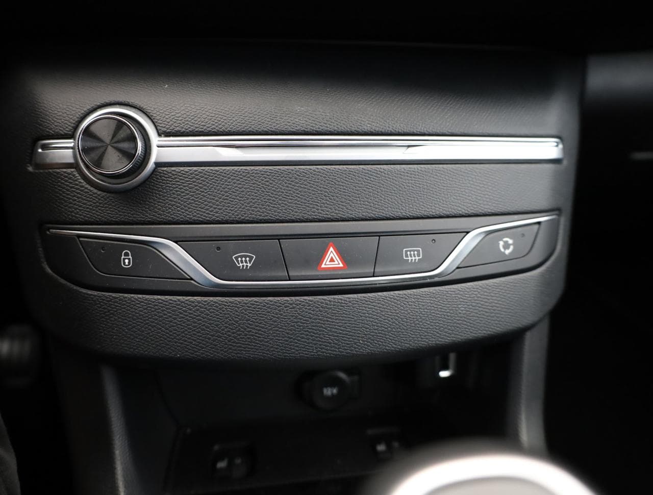 2020 Peugeot 308 - 16