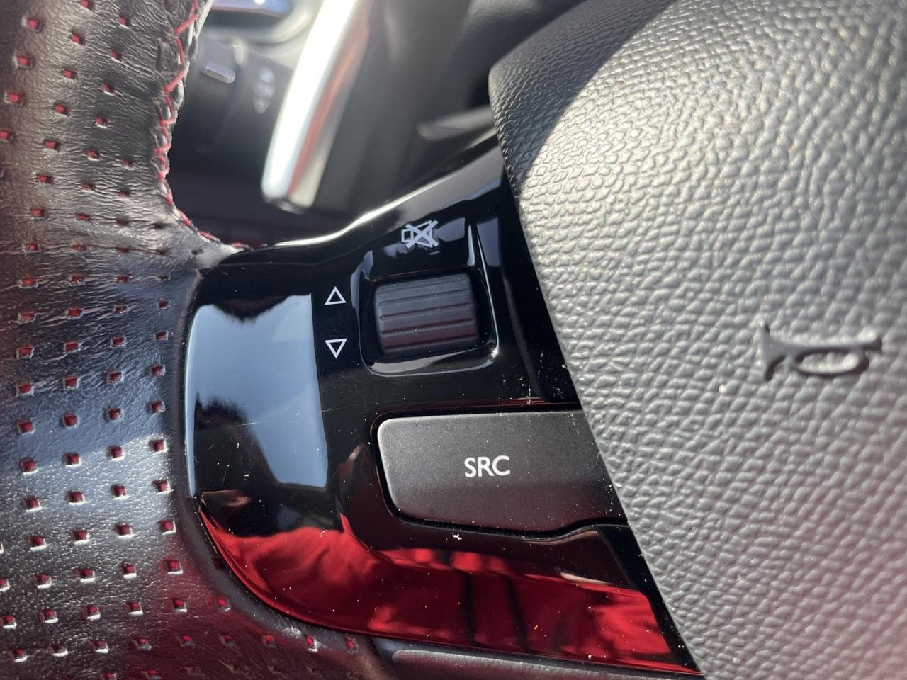 2017 Peugeot 308 - 18