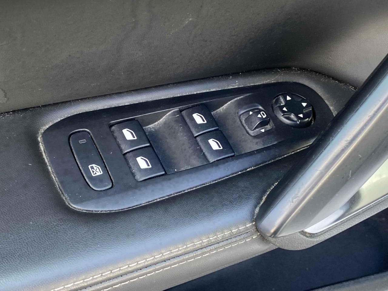 2016 Peugeot 308 - 11