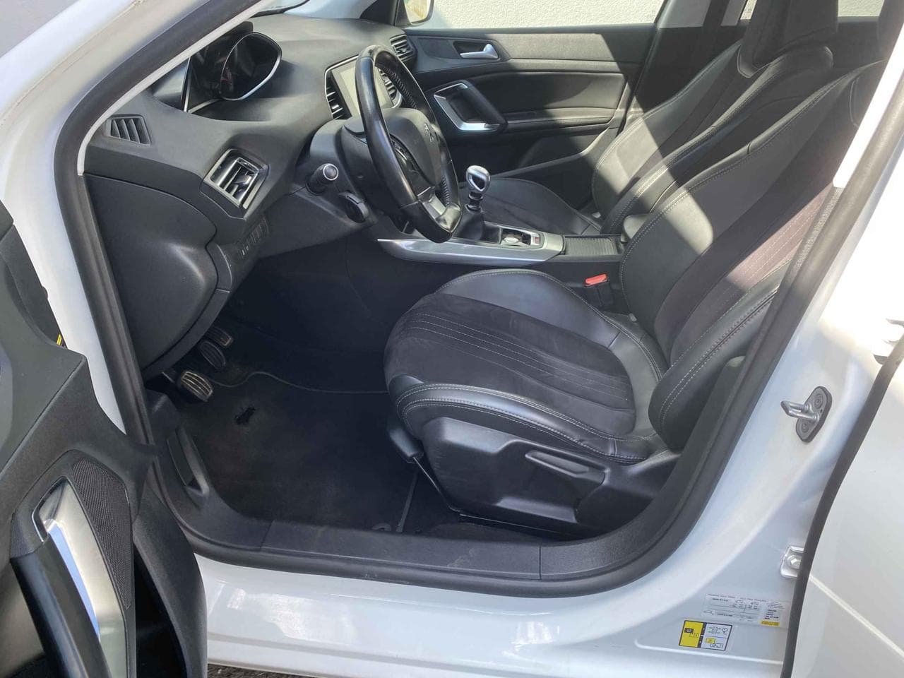 2016 Peugeot 308 - 9