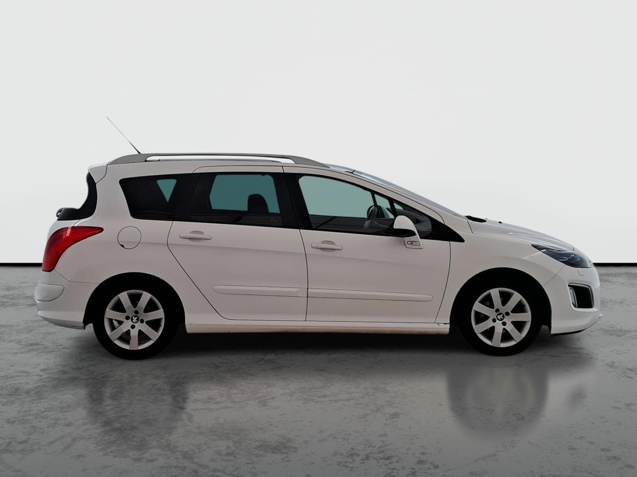 2012 Peugeot 308 - 8