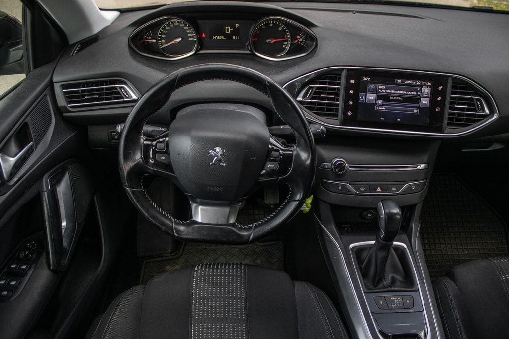 2016 Peugeot 308 - 10