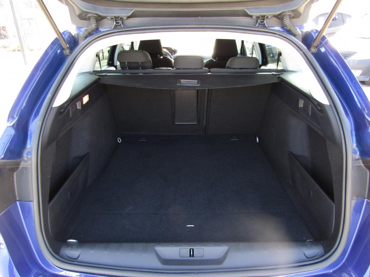 2017 Peugeot 308 - 14