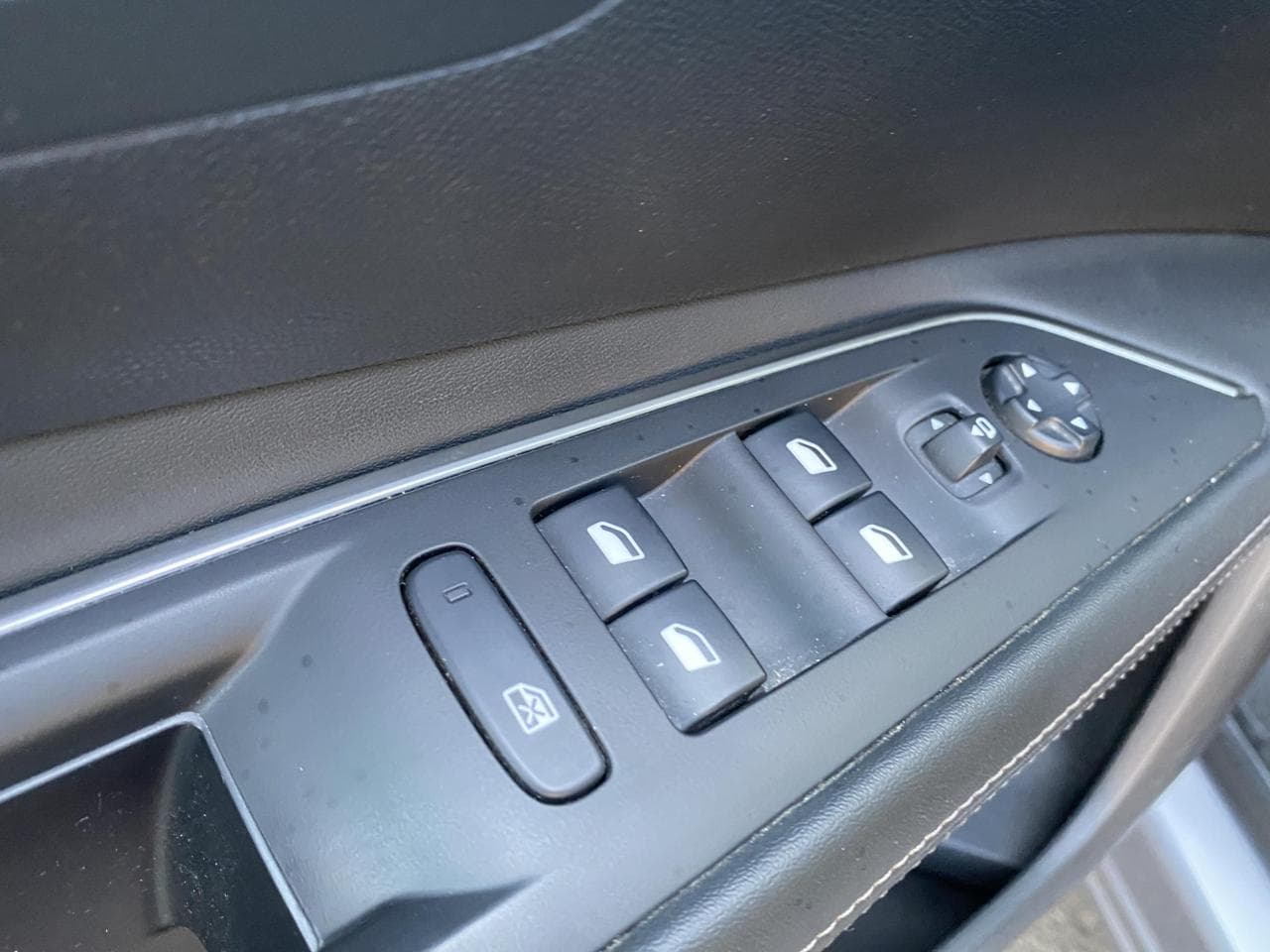 2019 Peugeot 3008 - 13