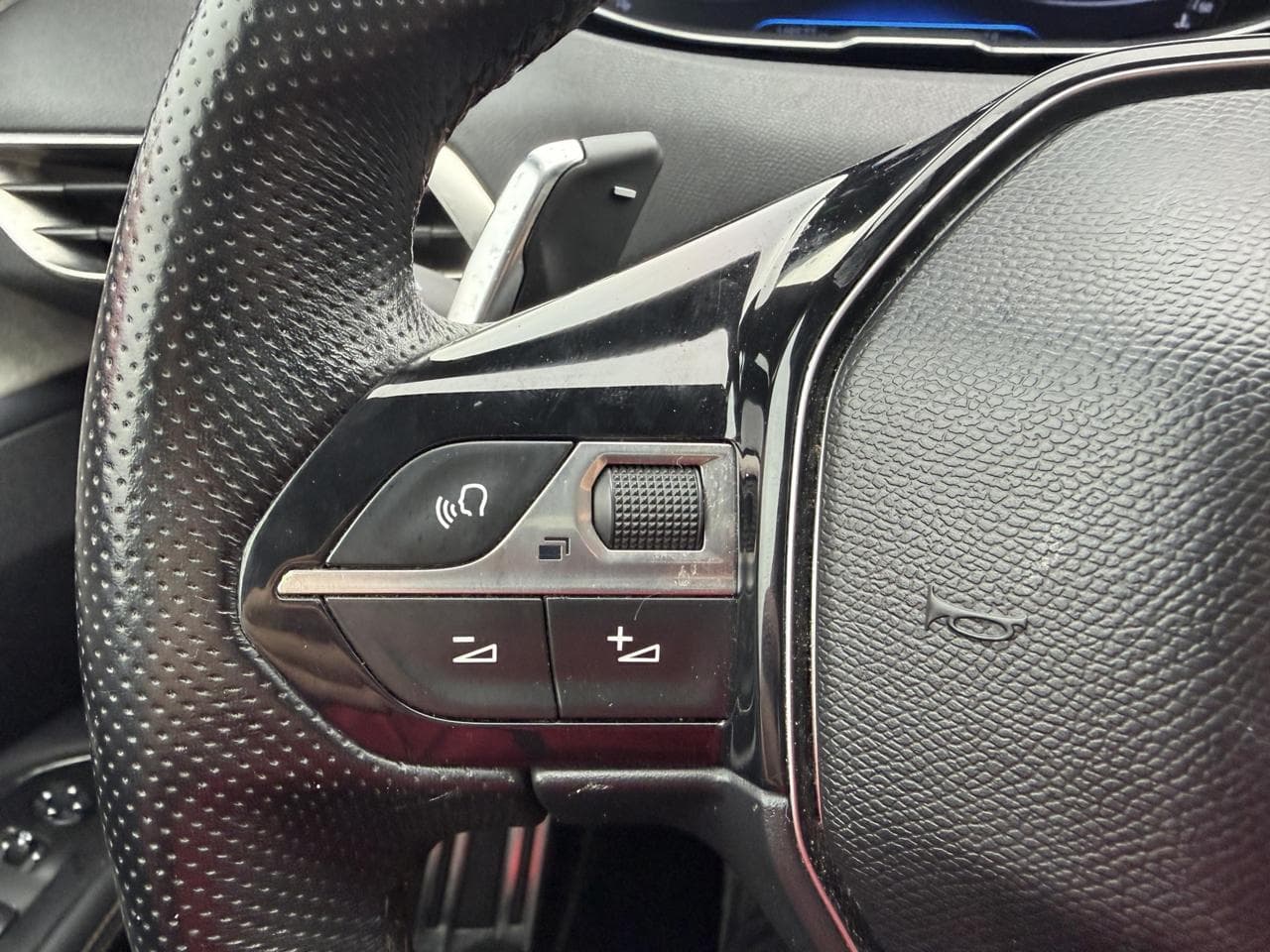 2018 Peugeot 3008 - 11