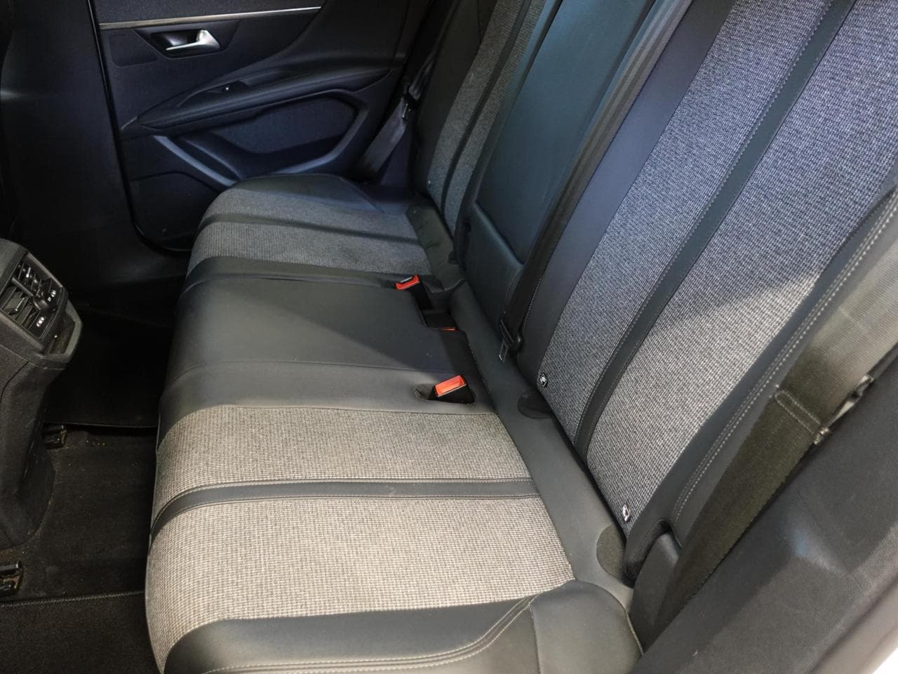 2019 Peugeot 3008 - 11