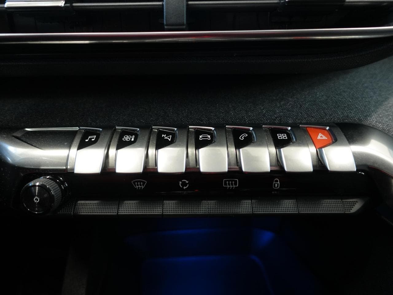 2019 Peugeot 3008 - 19