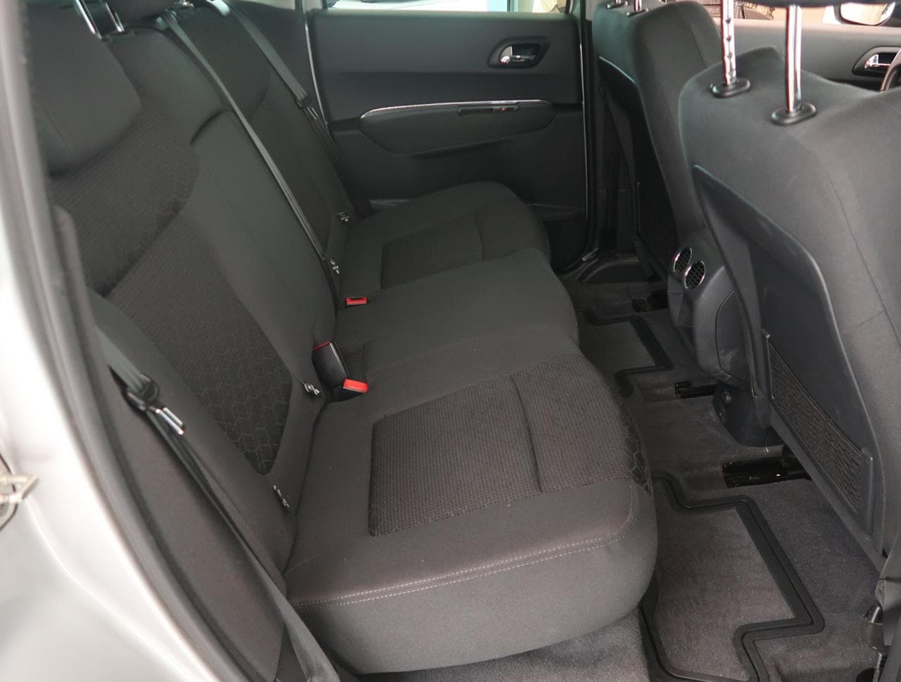 2015 Peugeot 3008 - 13
