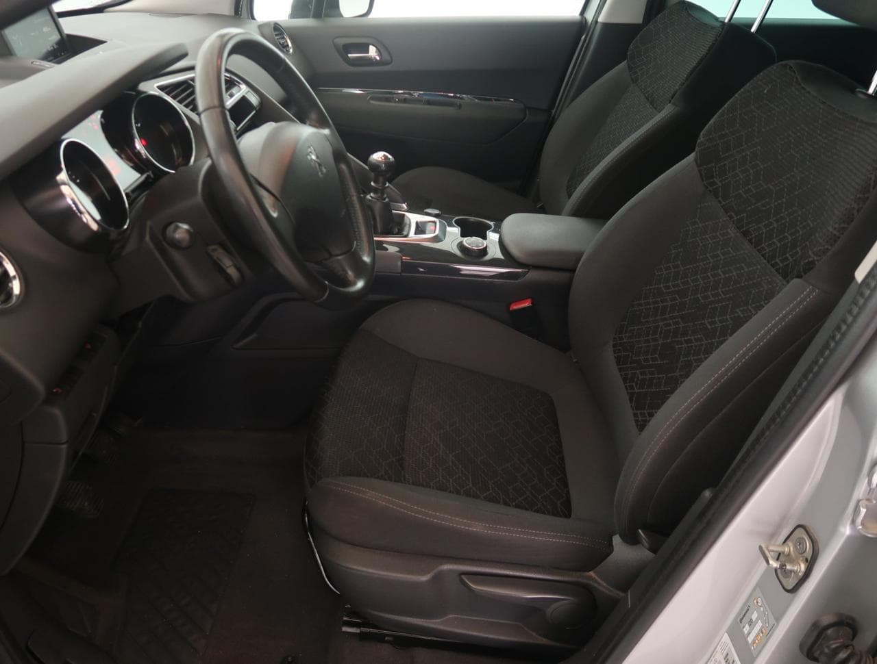 2015 Peugeot 3008 - 16