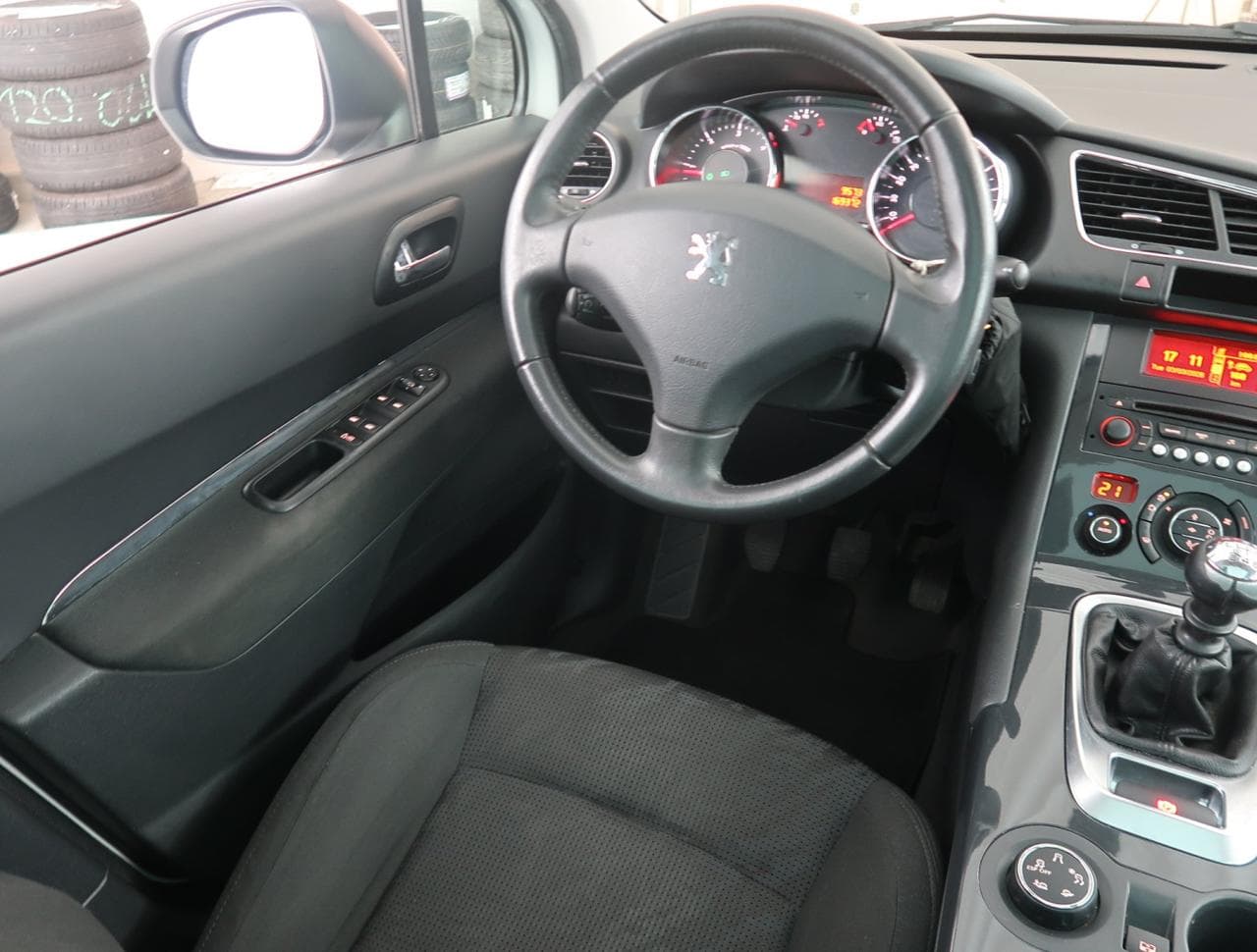 2012 Peugeot 3008 - 9