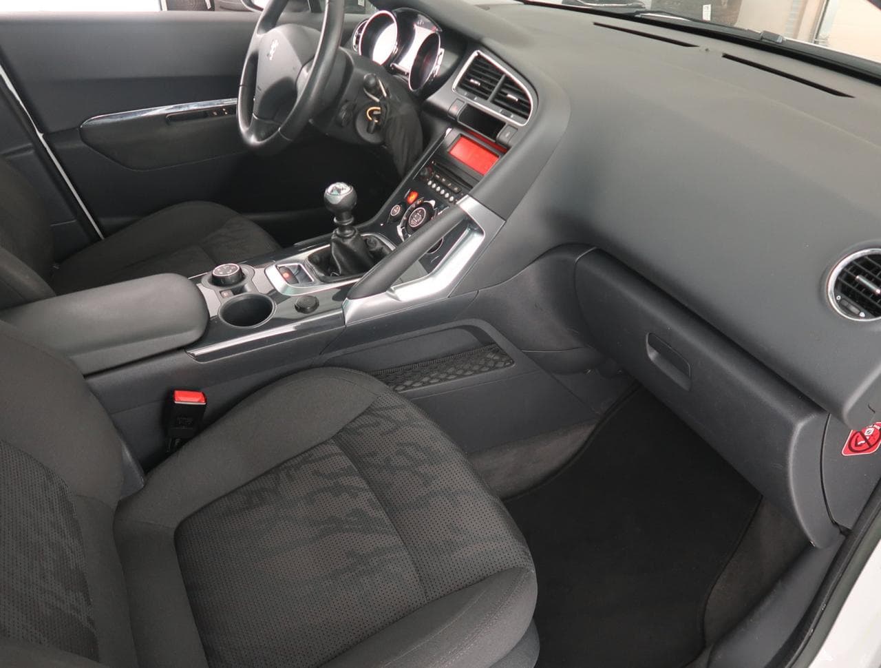 2012 Peugeot 3008 - 12