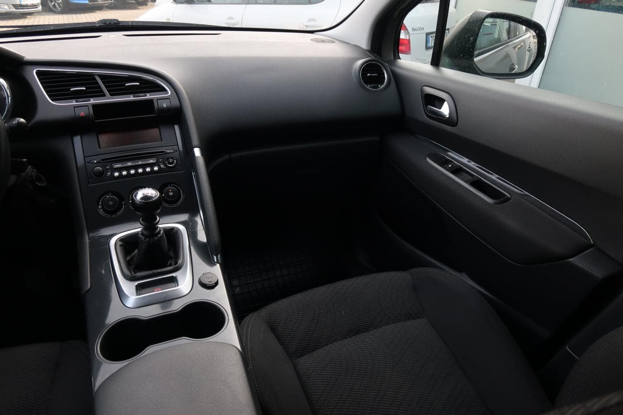 2011 Peugeot 3008 - 11