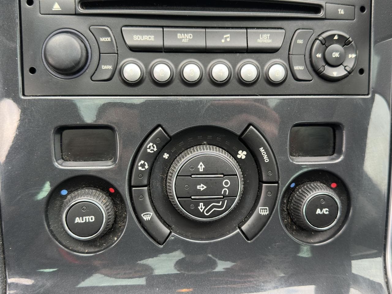 2012 Peugeot 3008 - 17