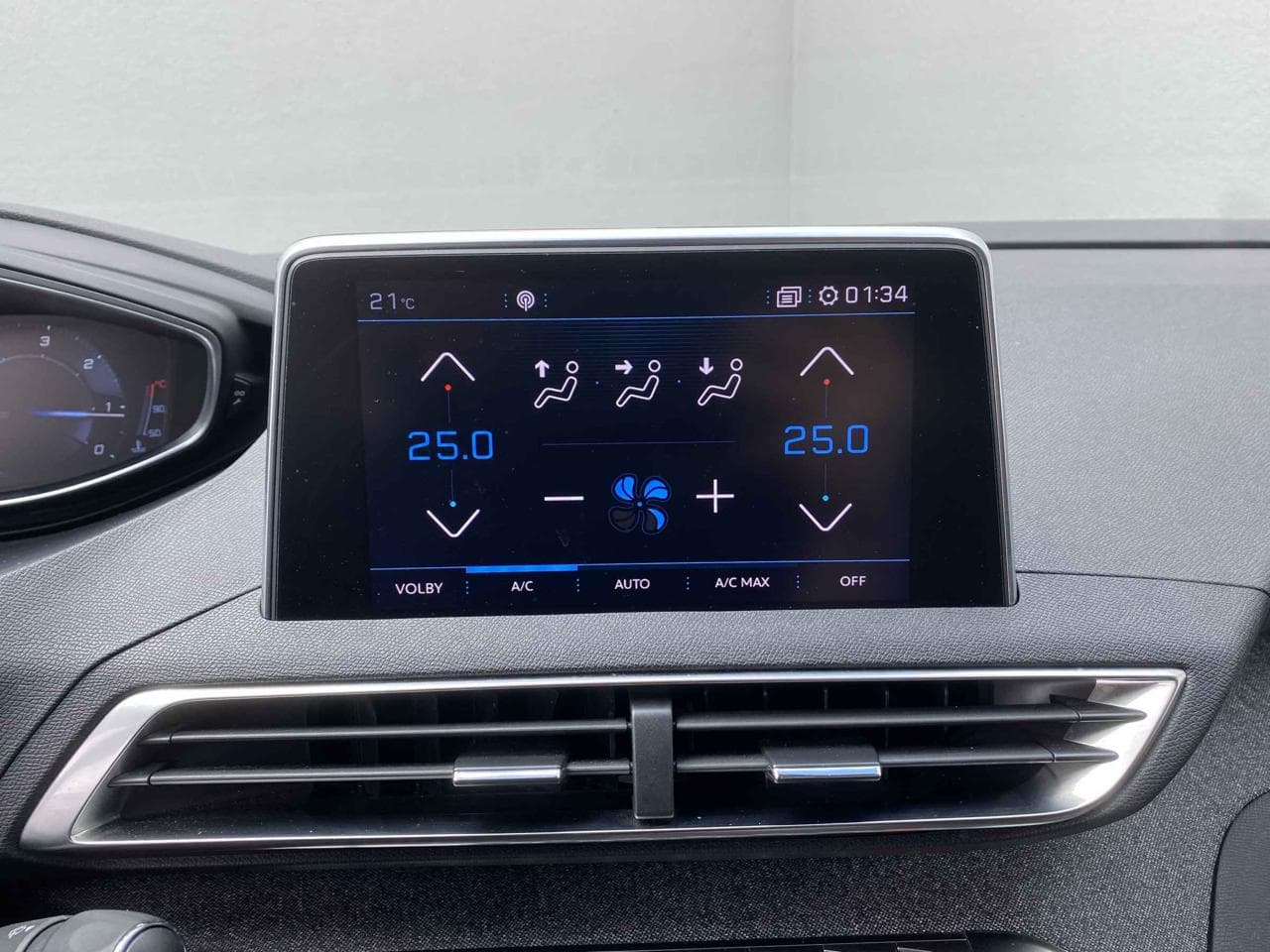 2018 Peugeot 3008 - 31