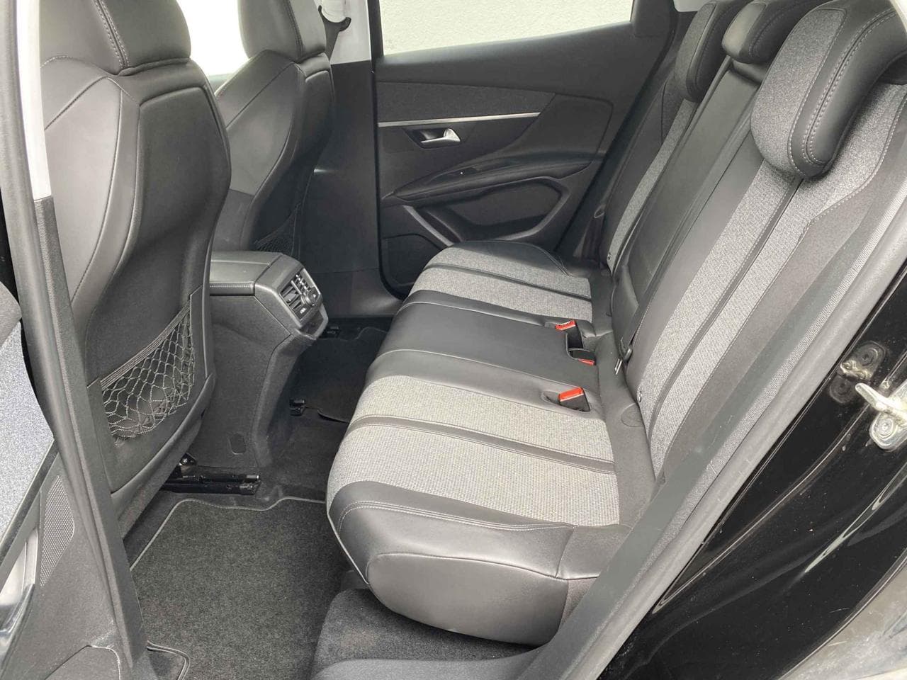 2018 Peugeot 3008 - 18