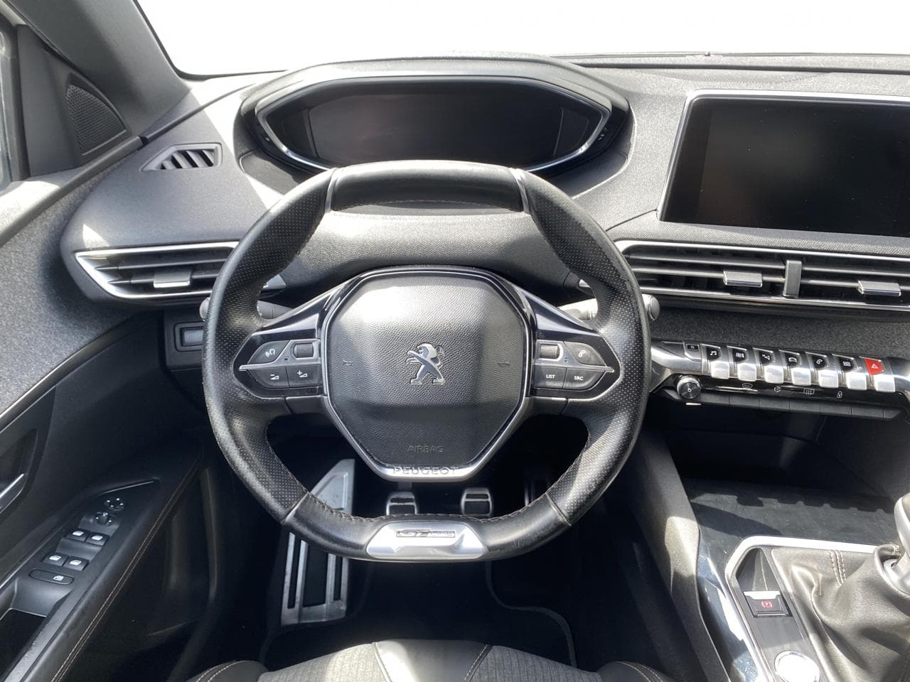 2016 Peugeot 3008 - 11