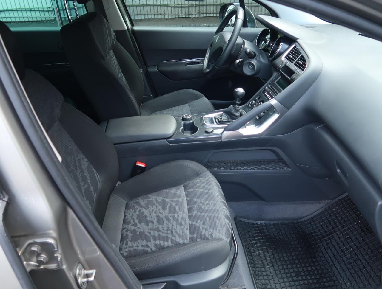 2010 Peugeot 3008 - 12
