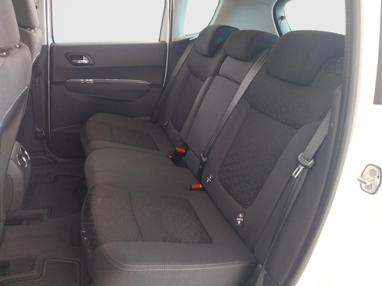 2015 Peugeot 3008 - 15