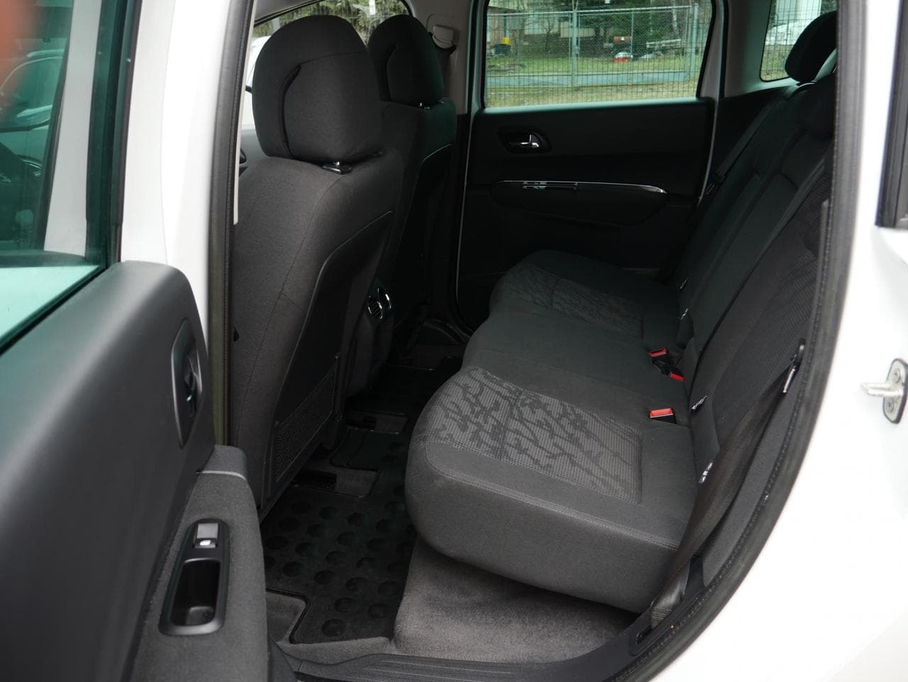2012 Peugeot 3008 - 10