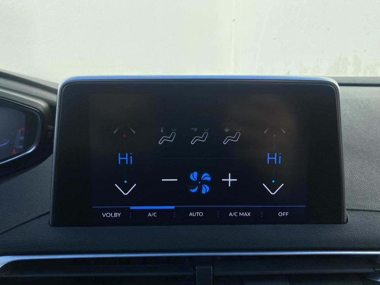 2019 Peugeot 3008 - 16