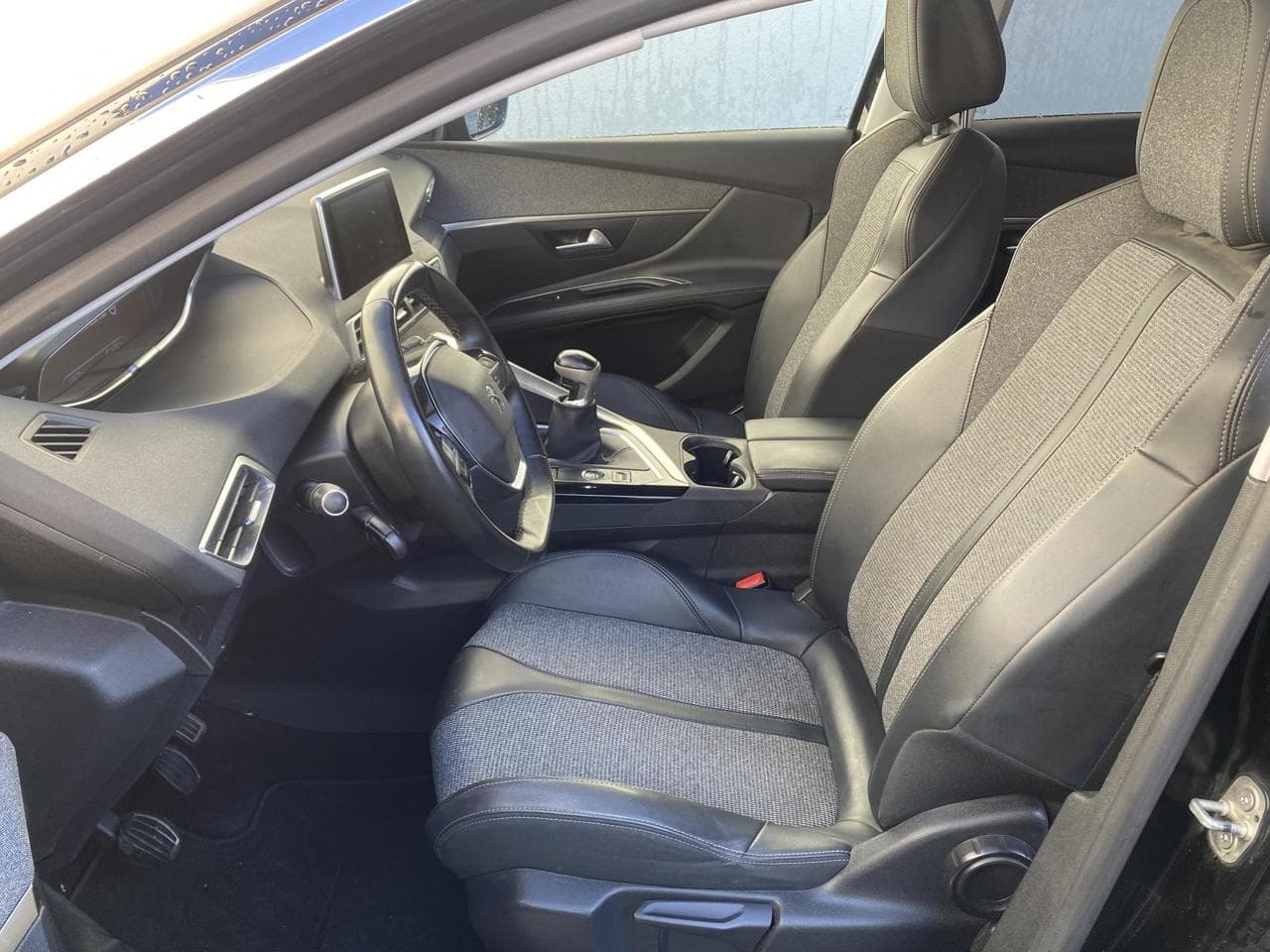 2019 Peugeot 3008 - 9