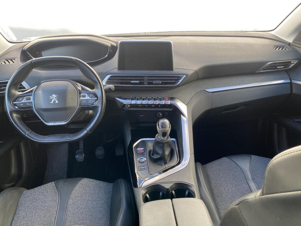 2019 Peugeot 3008 - 8