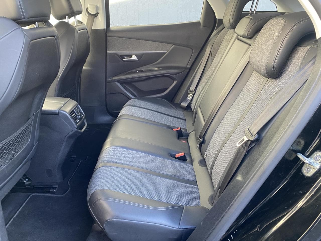 2019 Peugeot 3008 - 10