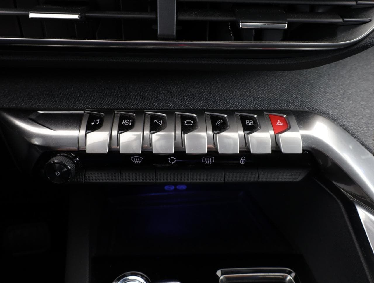 2021 Peugeot 3008 - 18