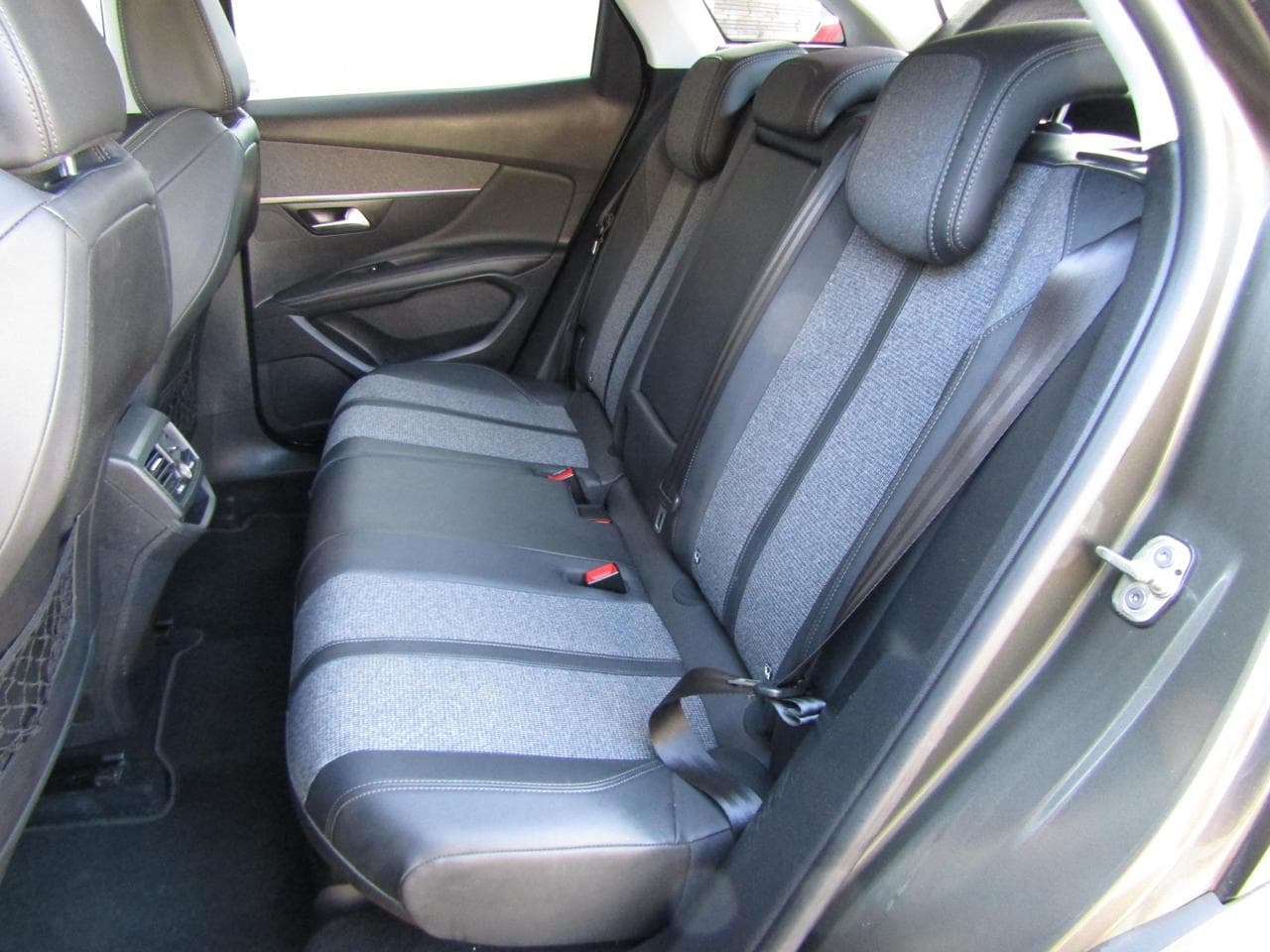 2019 Peugeot 3008 - 10