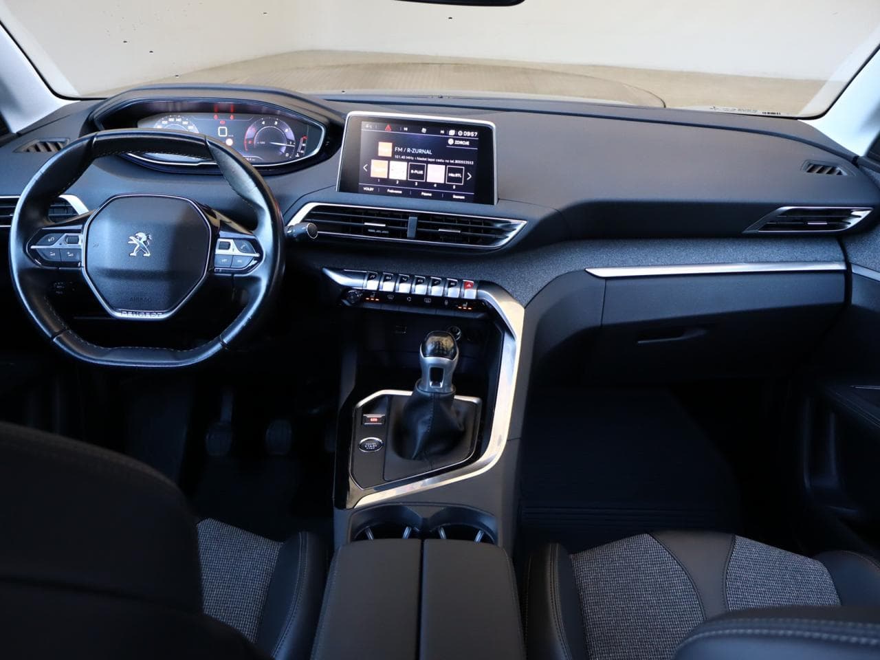 2019 Peugeot 3008 - 9