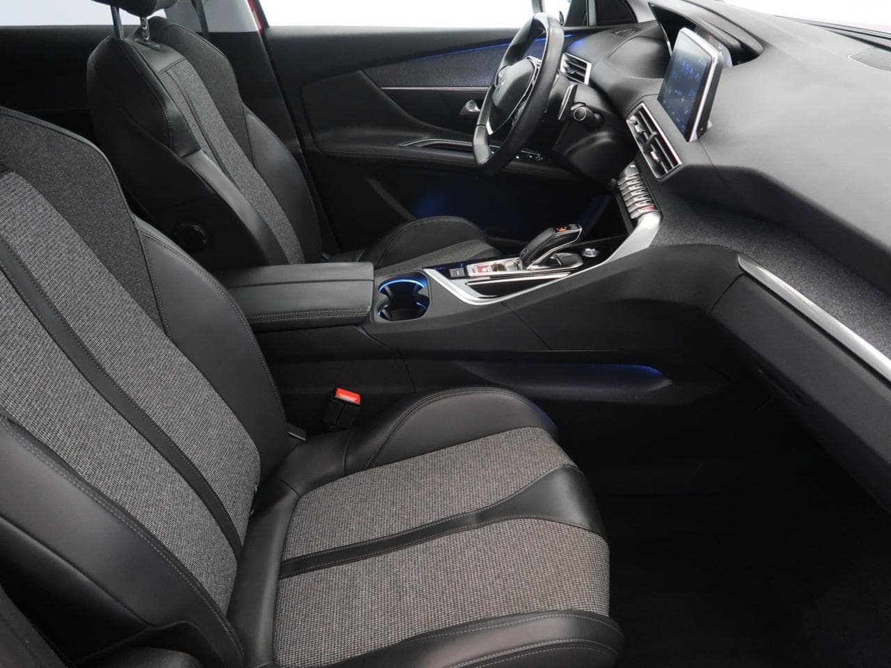 2018 Peugeot 3008 - 12