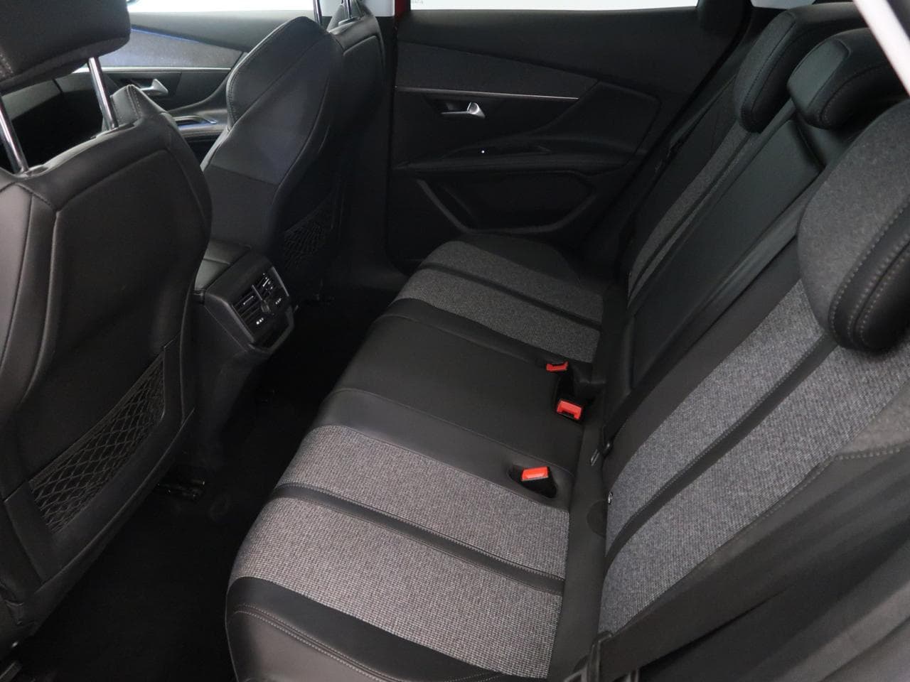 2018 Peugeot 3008 - 15