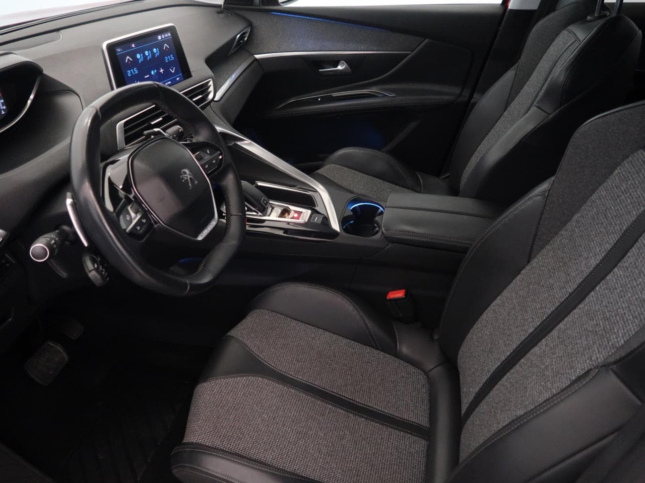 2018 Peugeot 3008 - 16