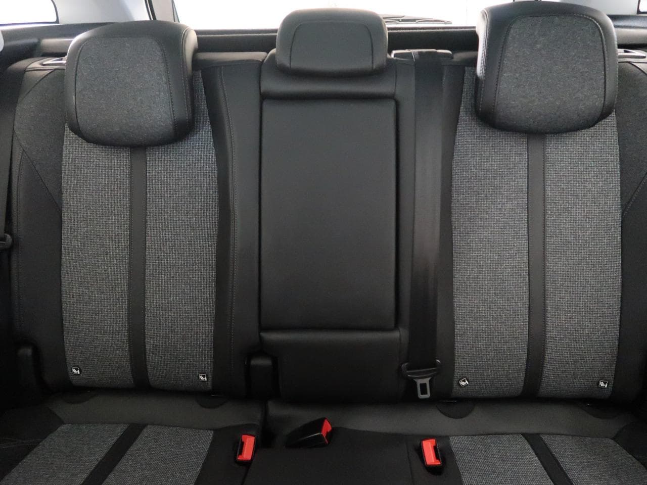 2018 Peugeot 3008 - 14