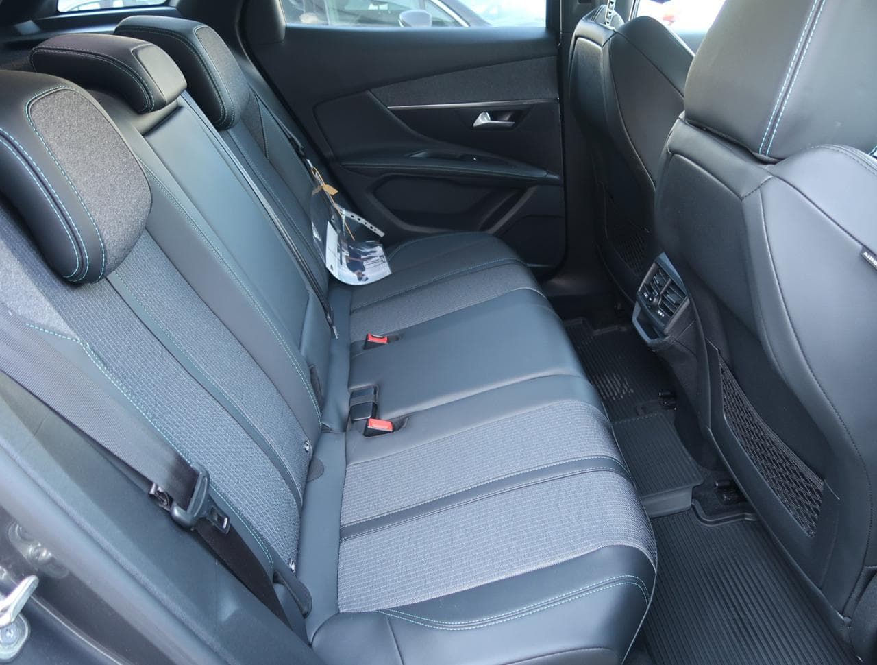 2021 Peugeot 3008 - 13