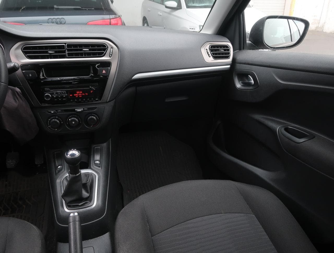 2017 Peugeot 301 - 11