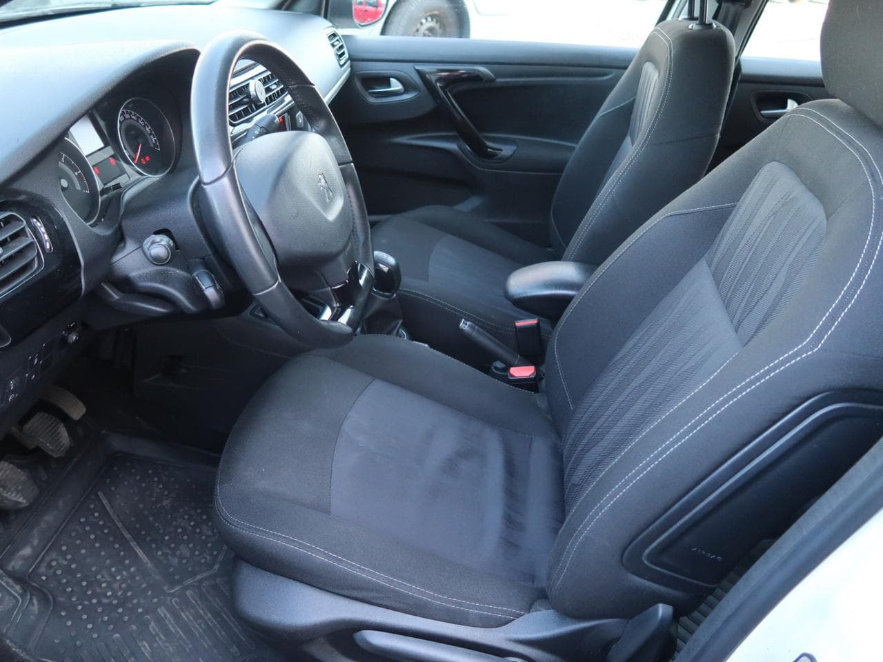 2016 Peugeot 301 - 16