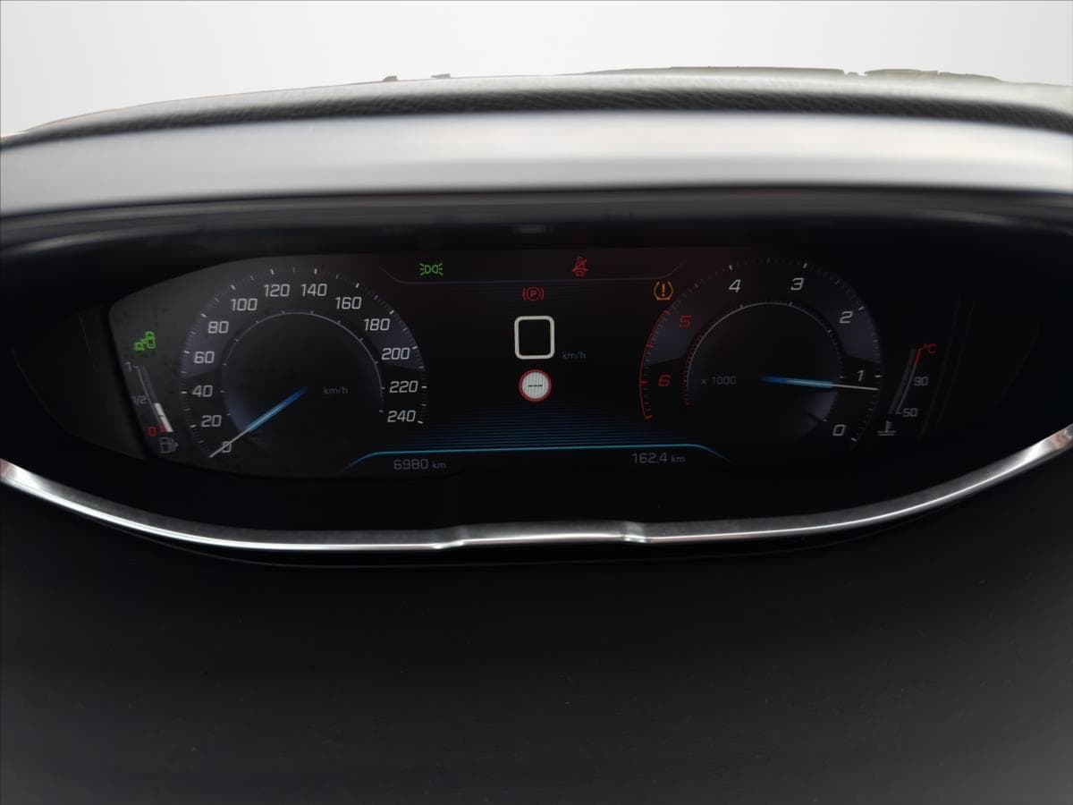 2019 Peugeot 3008 - 12